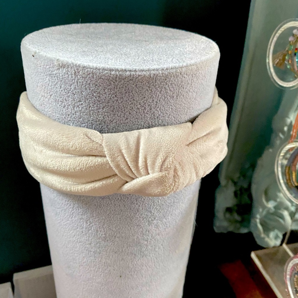 Lele Sadoughi white-ish gray velvet headband